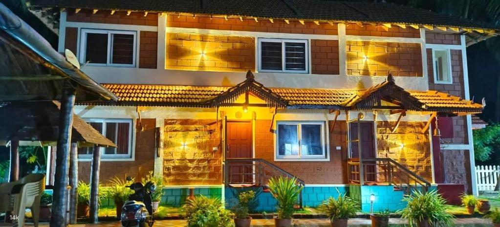 Glucklich Beach Cottages Kundapur Esterno foto